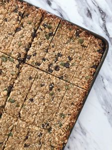 Homemade Chocolate Chip Granola Bars with Pumpkin, Sunflower and Sesame